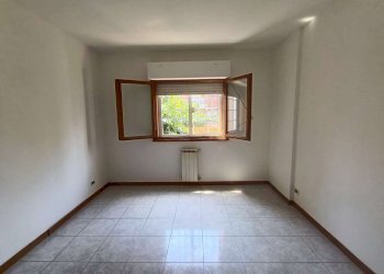 Camera da letto 1. - Two-room apartment via Dell'Albareto, Roma (neighborhood Acilia) - photo 18