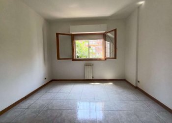 Camera da letto 3. - Two-room apartment via Dell'Albareto, Roma (neighborhood Acilia) - photo 20
