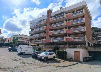 Facciata 2. - Two-room apartment via Dell'Albareto, Roma (neighborhood Acilia) - photo 25