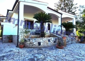 Giardino - Villa via degli Oleandri, Castellammare del Golfo - foto 1