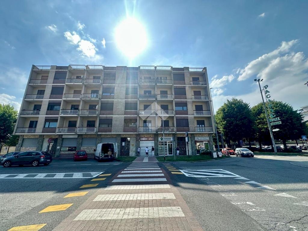 Three-room apartment Via Lanzo, Borgaro Torinese - photo 1