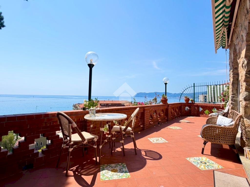 Two-room apartment Str. Romana Santa Croce, Alassio - photo 1