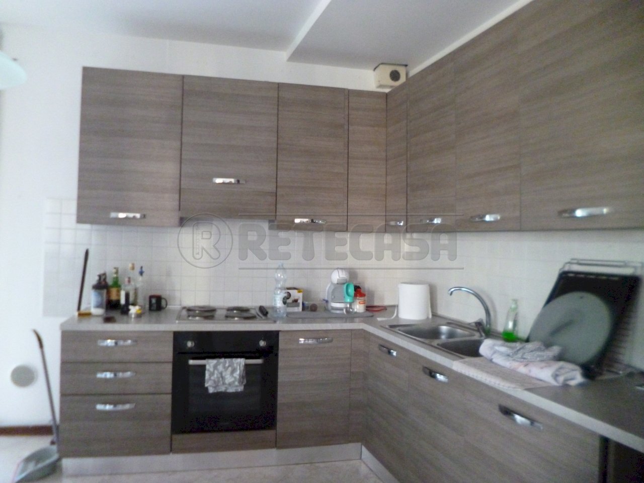 CUCINA - Appartamento Via Pesa 1, Montebello Vicentino - foto 2