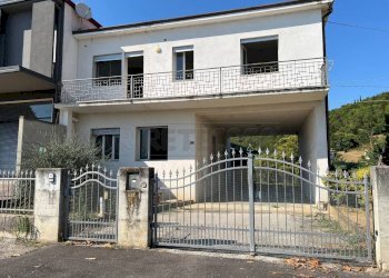 esterno - Villa a Schiera Via G. Matteotti 35, Barbarano Mossano - foto 1
