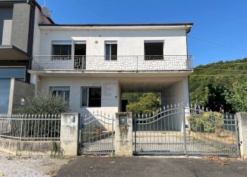 esterno - Villa a Schiera Via G. Matteotti 35, Barbarano Mossano - foto 16