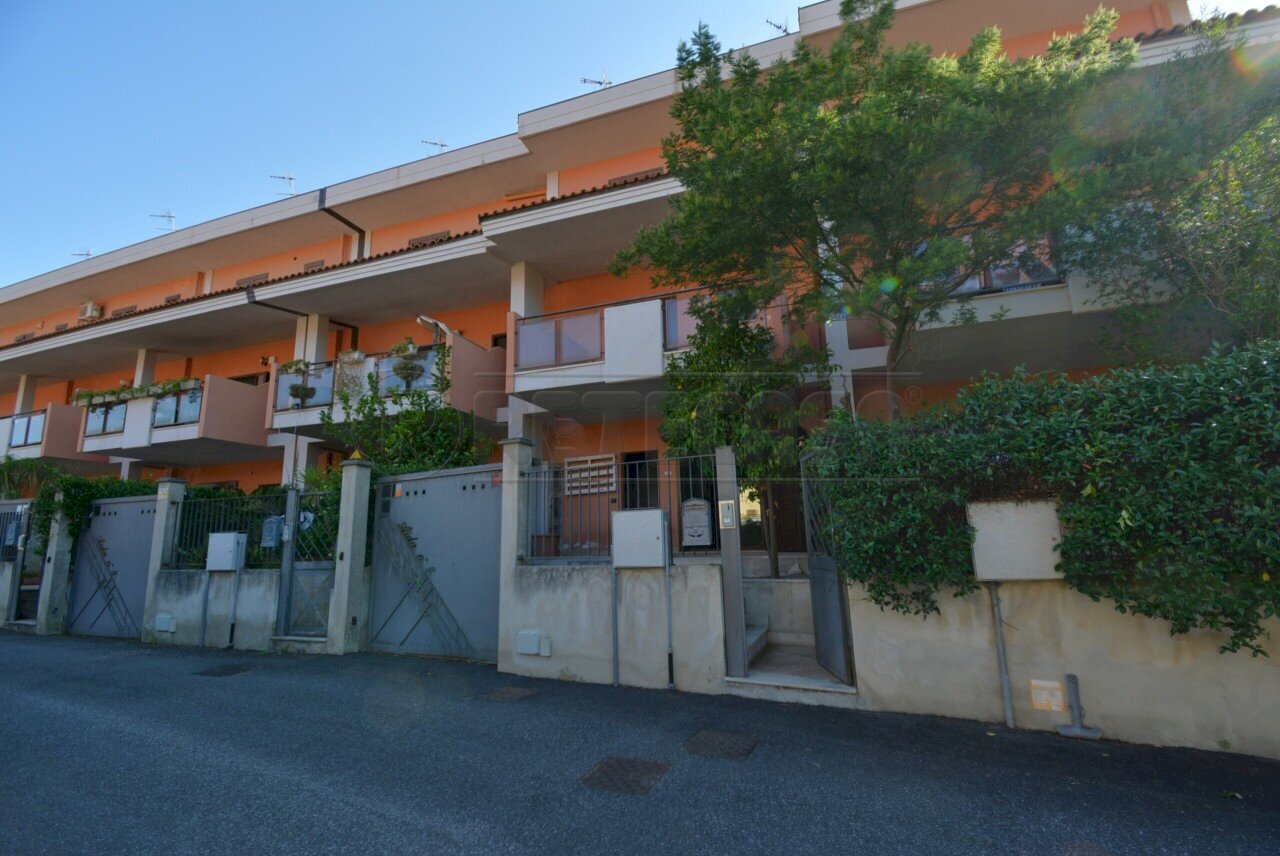 DSC_0080 - Villa a Schiera Via Torrente Sanlicandro 41, Messina - foto 1