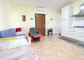 2_Ingresso - Appartamento Via Francesco Cilea 70/1, Bondeno - foto 2
