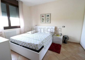 7_Letto - Appartamento Via Francesco Cilea 70/1, Bondeno - foto 7