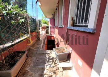 patio e accesso esterno alla taverna - Appartamento Via Carroccio, Rescaldina - foto 11