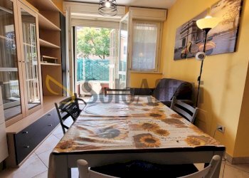 cucina a vista e zona living - Appartamento Via Carroccio, Rescaldina - foto 21