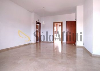 soggiorno - Three-room apartment Via Colli di Sant'Erasmo, Legnano - photo 1