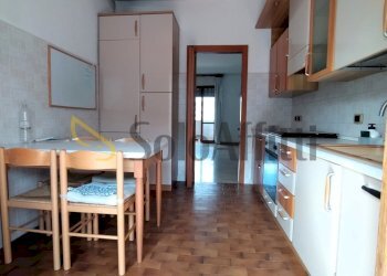 cucina abitabile - Three-room apartment Via Colli di Sant'Erasmo, Legnano - photo 4