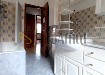 bagno - Three-room apartment Via Colli di Sant'Erasmo, Legnano - photo 11