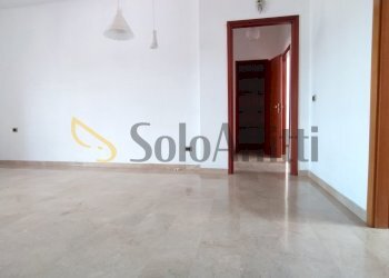soggiorno - Three-room apartment Via Colli di Sant'Erasmo, Legnano - photo 20