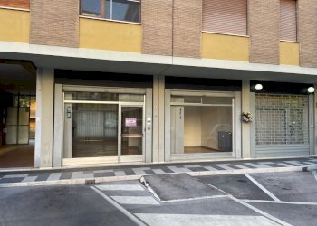 1 - Commercial Premises Piazzale Giotto 46, Perugia - photo 11