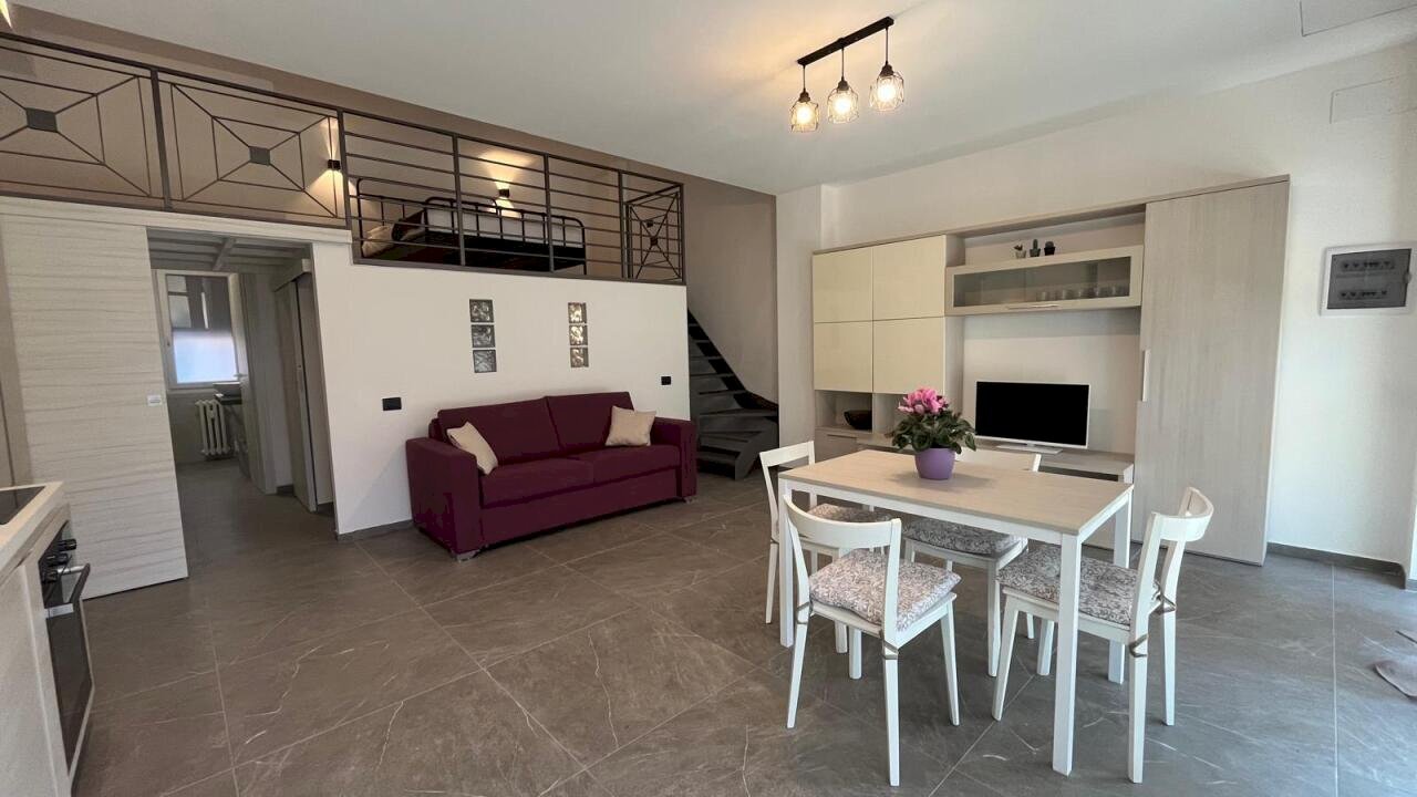 Zona Giorno con divano letto - Three-room apartment Via L. Tolstoi 13, Saronno - photo 1