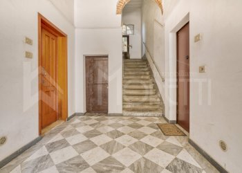 vano scale - Quadrilocale Piazza della Vittoria, Livorno - foto 24