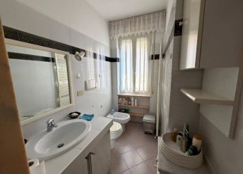 bagno - Four-room apartment Via Lamarmora 67, Sanremo - photo 14