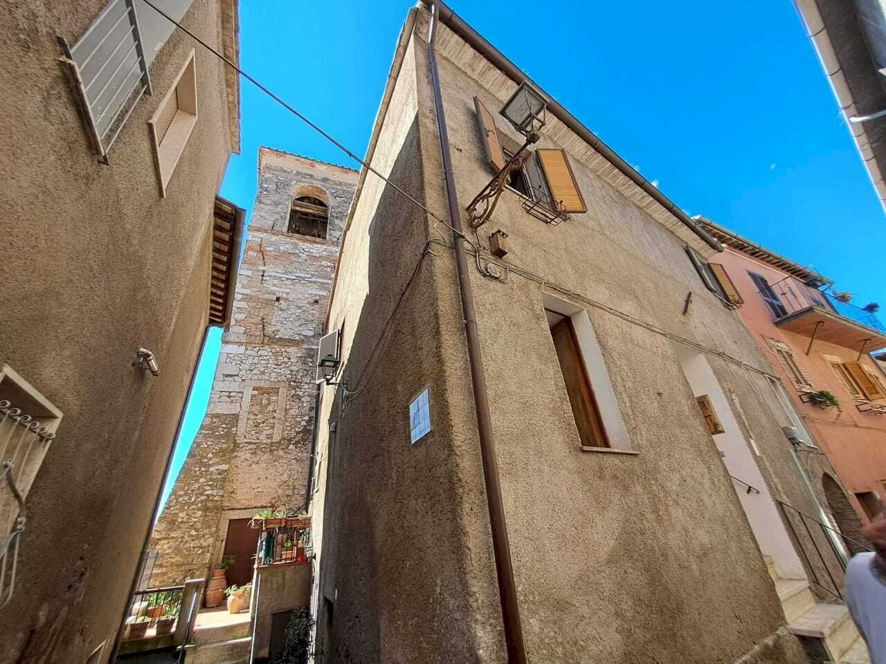3 - Townhouse Via Umberto I, Alviano - photo 1