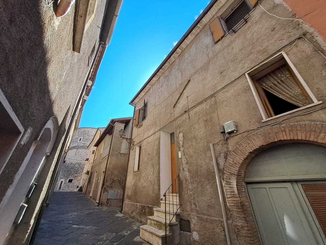 1 - Townhouse Via Umberto I, Alviano - photo 2