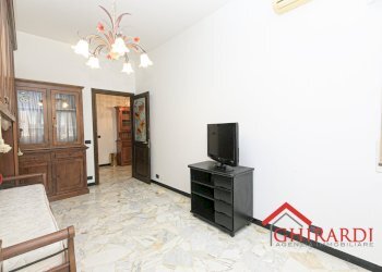 4.2 camera 2.jpg - Appartamento Via Borzoli 15C, Genova (zona Sestri Ponente) - foto 18