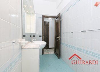 5.2 bagno.jpg - Appartamento Via Borzoli 15C, Genova (zona Sestri Ponente) - foto 21