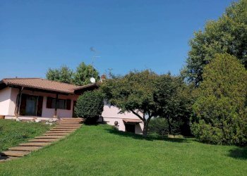 920c99af-01ae-4694-b54a-b2bbe909eb7f.jpg - Villa Piazzale Felice Dardano 24a, Villata - foto 2