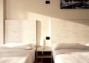 Camera da letto 2 - Trilocale Via Bronzino 6, Milano (zona Città Studi) - foto 16