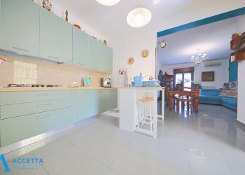 Living - Three-room apartment Via Roma 44, San Giorgio Ionico - photo 5