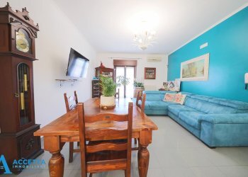 Living - Three-room apartment Via Roma 44, San Giorgio Ionico - photo 8