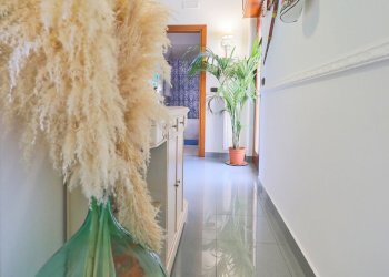 Corridoio - Three-room apartment Via Roma 44, San Giorgio Ionico - photo 11