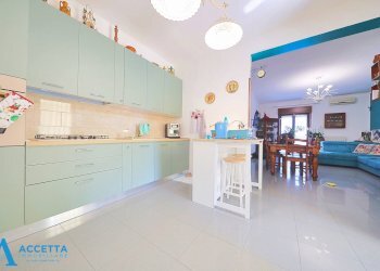 Living - Three-room apartment Via Roma 44, San Giorgio Ionico - photo 17