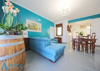 Living - Three-room apartment Via Roma 44, San Giorgio Ionico - photo 22