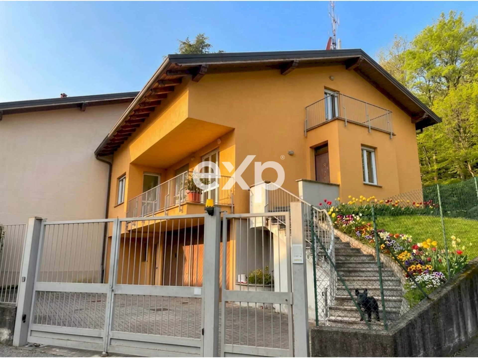 Villa Galbiate - photo 1
