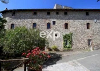 Castle Gaiole in Chianti - photo 34