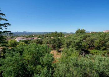 Three-room apartment Via Brancaleoni Delfina, Arzachena - photo 32