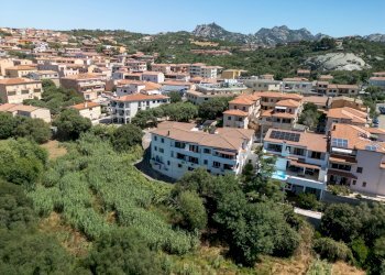 Three-room apartment Via Brancaleoni Delfina, Arzachena - photo 35