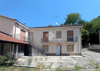 Semi-detached house Via Boidi, Calosso - photo 1