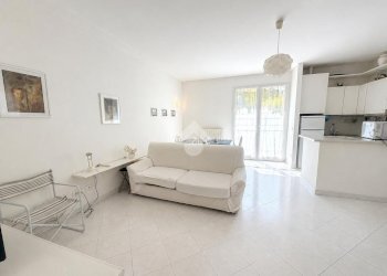 Two-room apartment Via del lavoro, Bordighera - photo 4