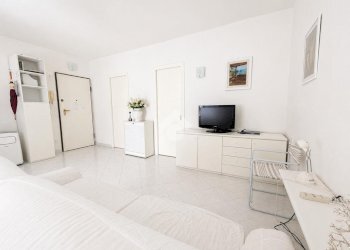 Two-room apartment Via del lavoro, Bordighera - photo 5