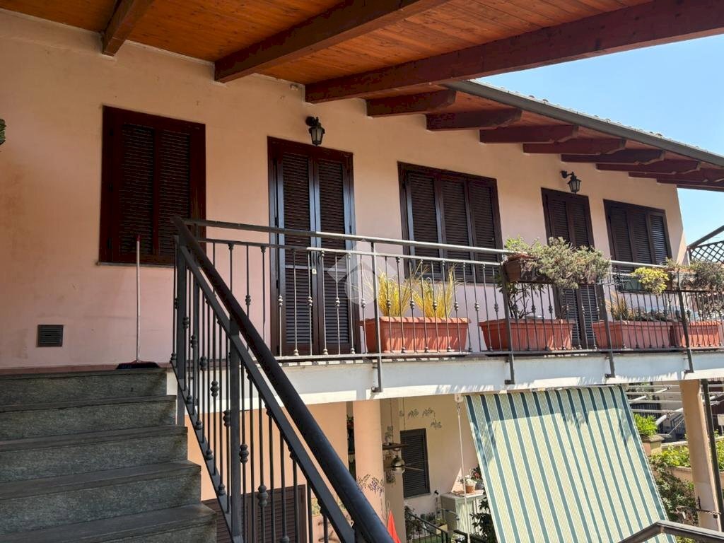 Portion of a house Via Alfredo Catalani, Collegno - photo 3