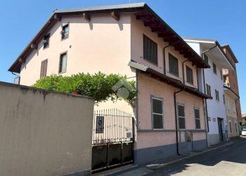 Portion of a house Via Alfredo Catalani, Collegno - photo 1