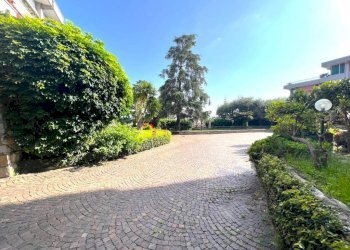 Quadrilocale via Capolungo, Genova (zona Nervi) - foto 29