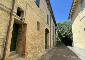 Portion of a house Castel del Rio - photo 9
