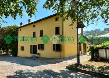 Three-room apartment Via Castello, Savignano sul Panaro - photo 32