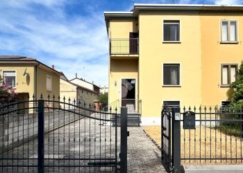 Portion of a house Via lavoro, Molinella - photo 1
