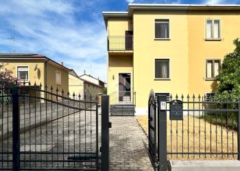 Portion of a house Via lavoro, Molinella - photo 7