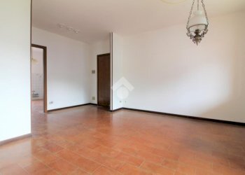 Apartment Piazza Martinetti, Borgofranco d'Ivrea - photo 14