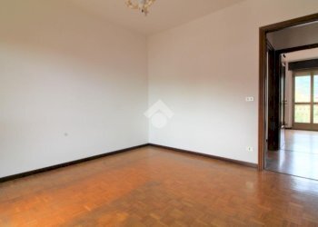 Apartment Piazza Martinetti, Borgofranco d'Ivrea - photo 33