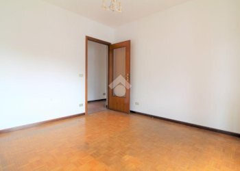 Apartment Piazza Martinetti, Borgofranco d'Ivrea - photo 36
